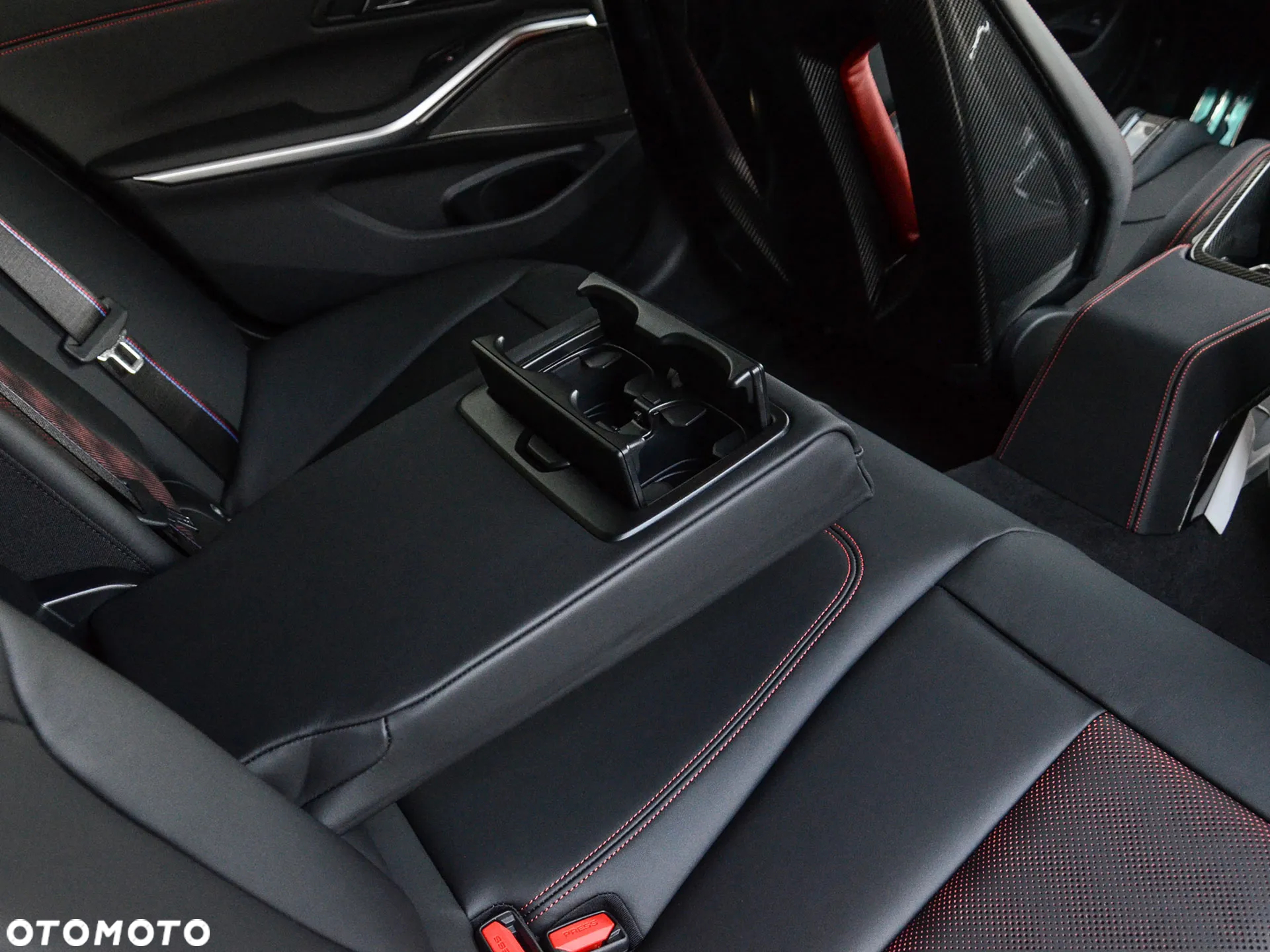 BMW M3 CS xDrive sport - 27