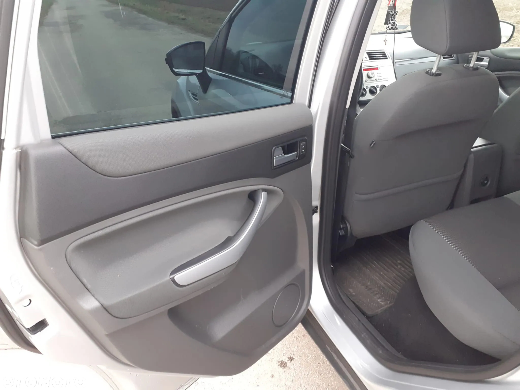 Ford Kuga 2.0 TDCi Individual - 18
