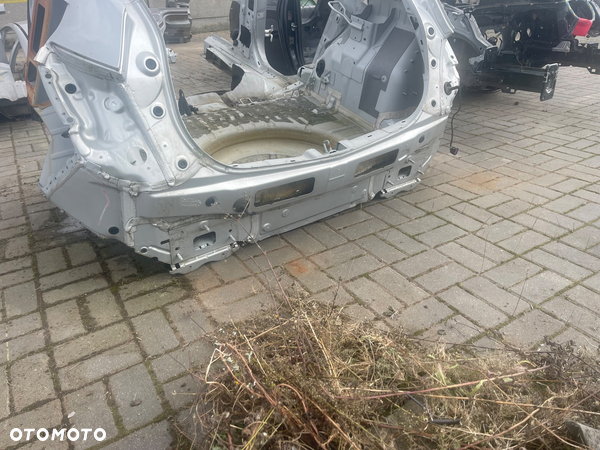 OPEL ASTRA J HB PAS TYLNY TYŁ