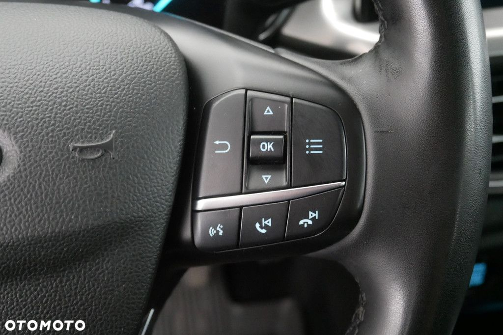 Ford Focus 1.0 EcoBoost Titanium - 24