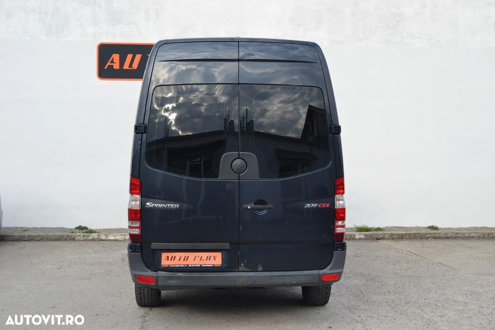 Mercedes-Benz SPRINTER VAN L3H3 209 CDI AUT - 5