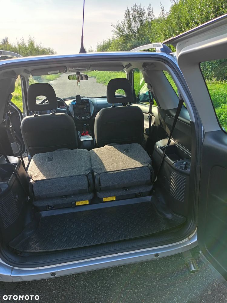 Toyota RAV4 4x2 - 13