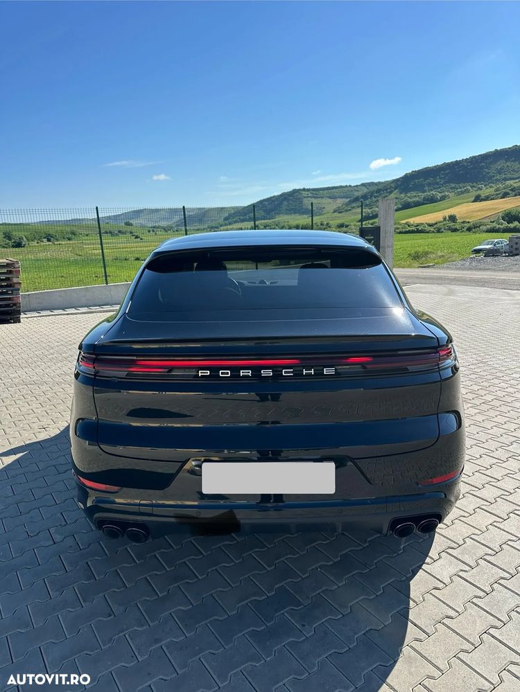 Porsche Cayenne E-Hybrid - 2