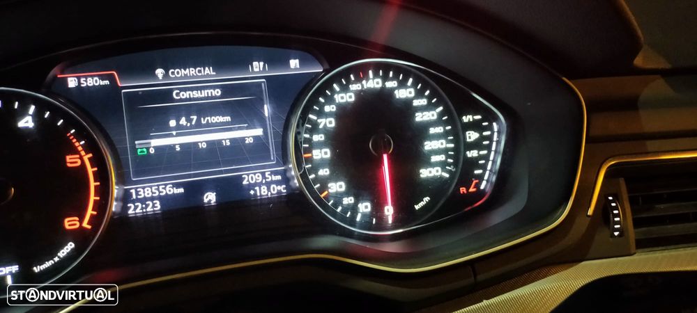 Audi A4 Avant 2.0 TDI Business Line Sport - 14
