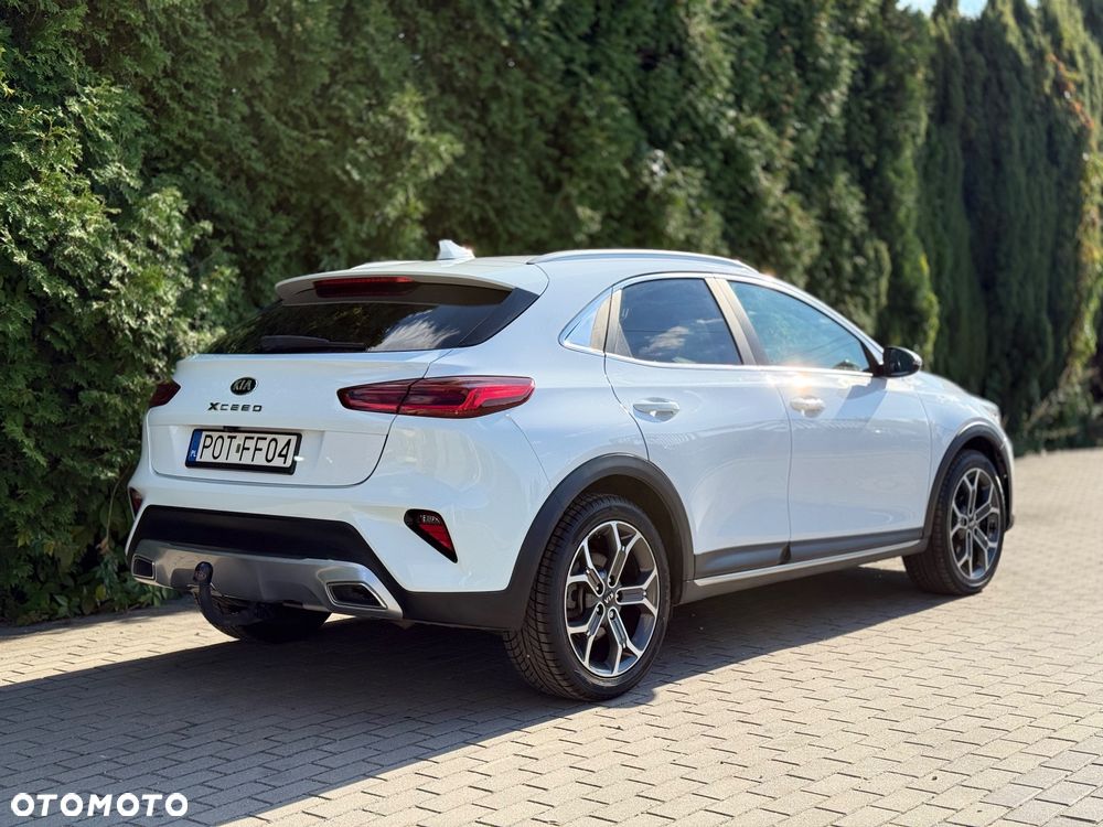 Kia XCeed 1.6 CRDi (48V Mild-Hybrid) DCT7 PLATINUM - 4