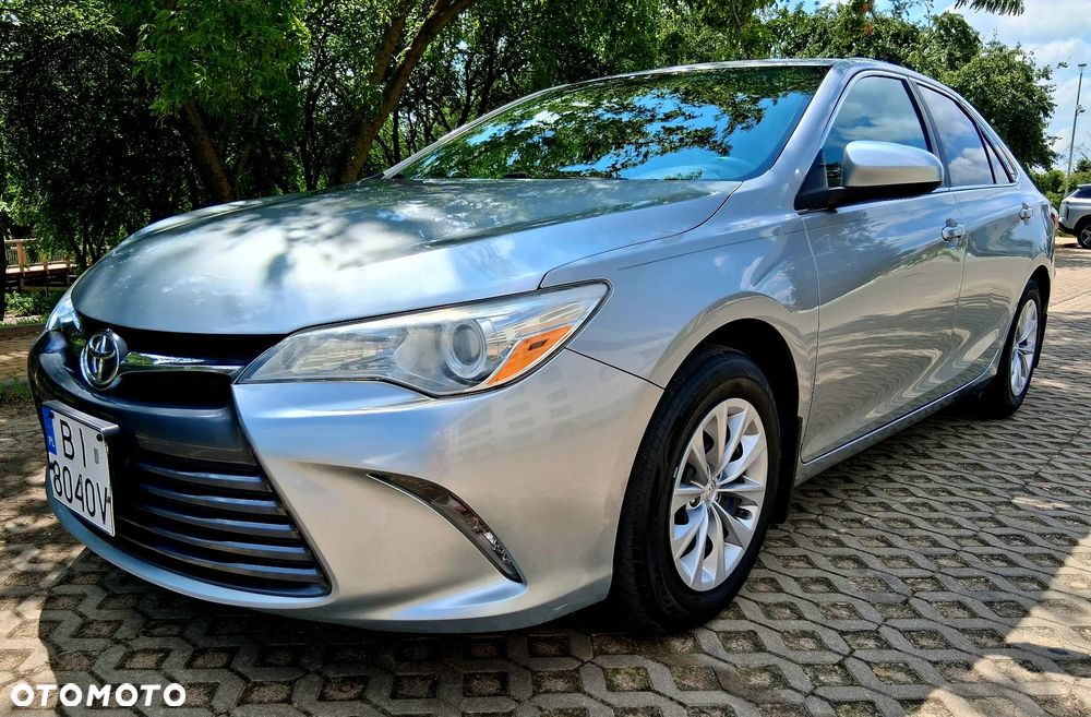 Toyota Camry - 1