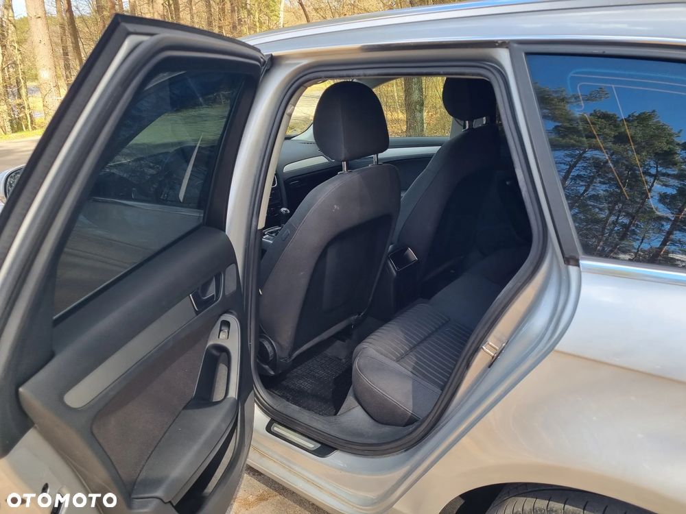 Audi A4 Avant 2.0 TDI DPF Ambiente - 12