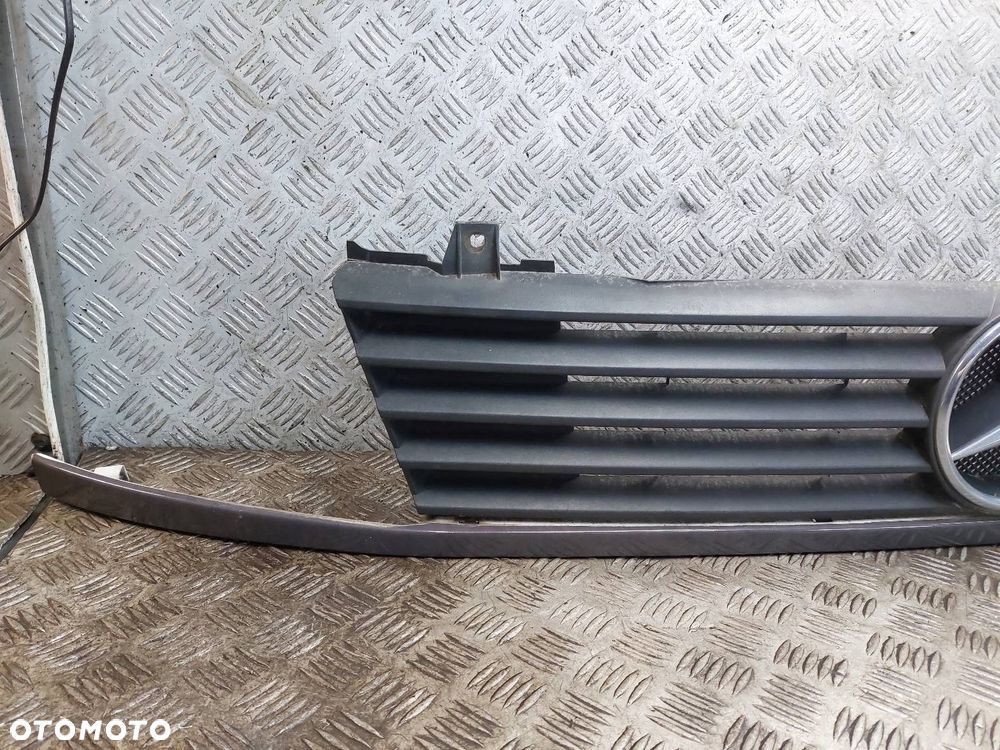 GRILL ATRAPA CHŁODNICY MERCEDES-BENZ VITO W638 6388880415 - 2