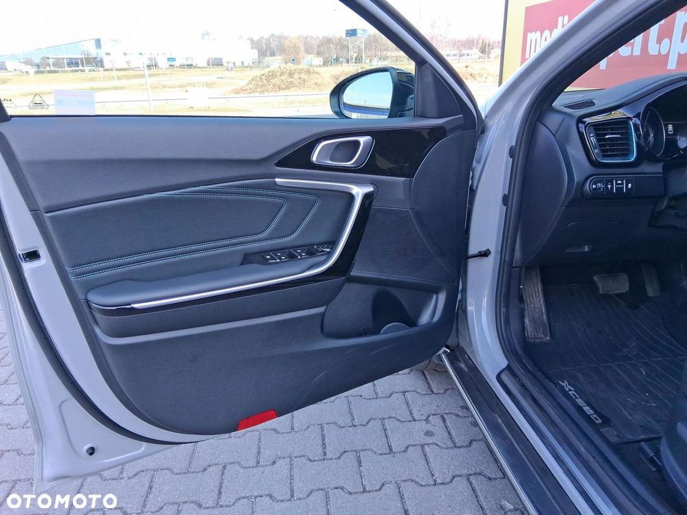 Kia XCeed 1.6 T-GDI Tribute DCT - 10