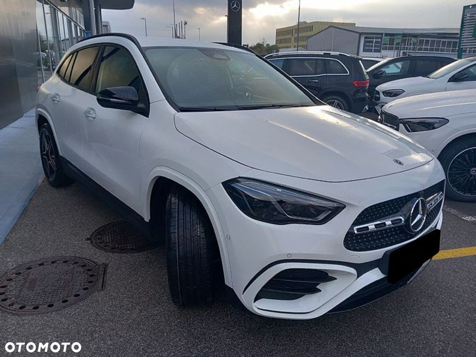 Mercedes-Benz GLA 200 AMG Line - 5