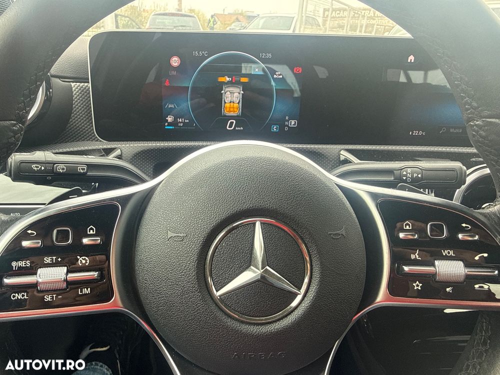 Mercedes-Benz A 180 d Sedan Aut. - 12