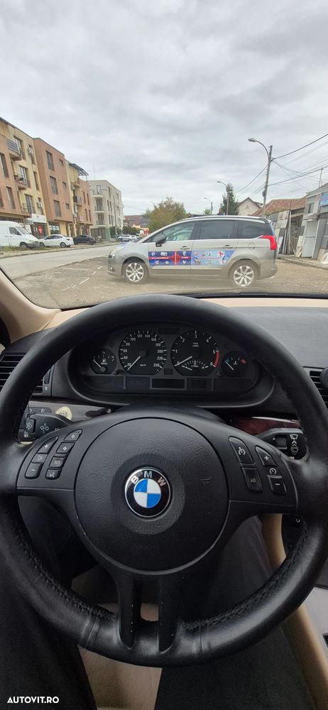 BMW Seria 3 320d DPF Touring Aut. Edition Fleet - 9
