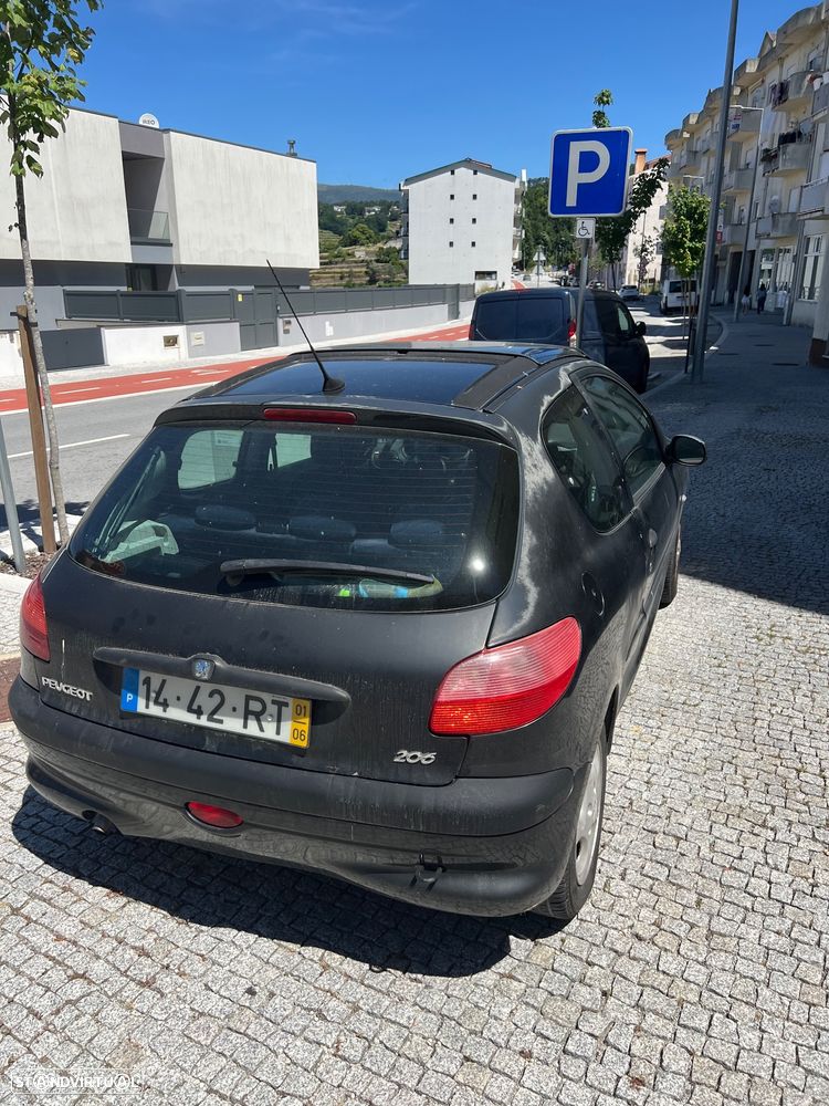 Peugeot 206 1.1 XT - 1
