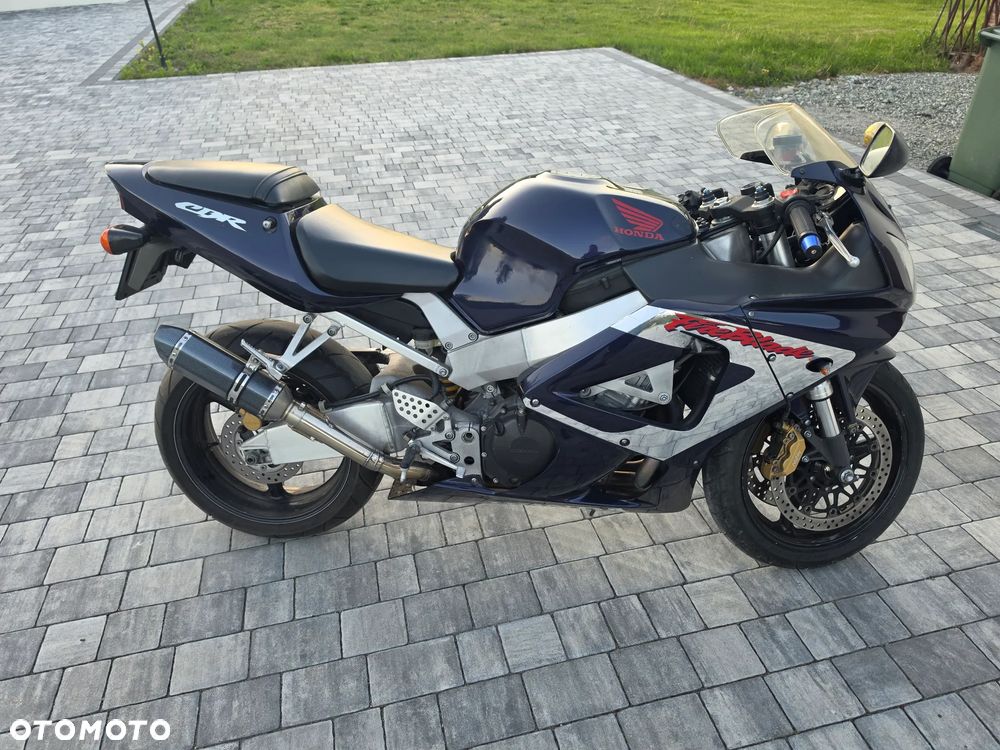 Honda CBR - 4