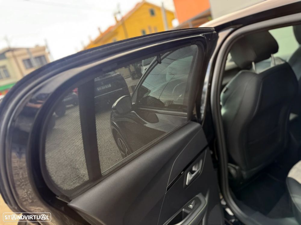 Peugeot e-208 50 kWh GT Line - 12