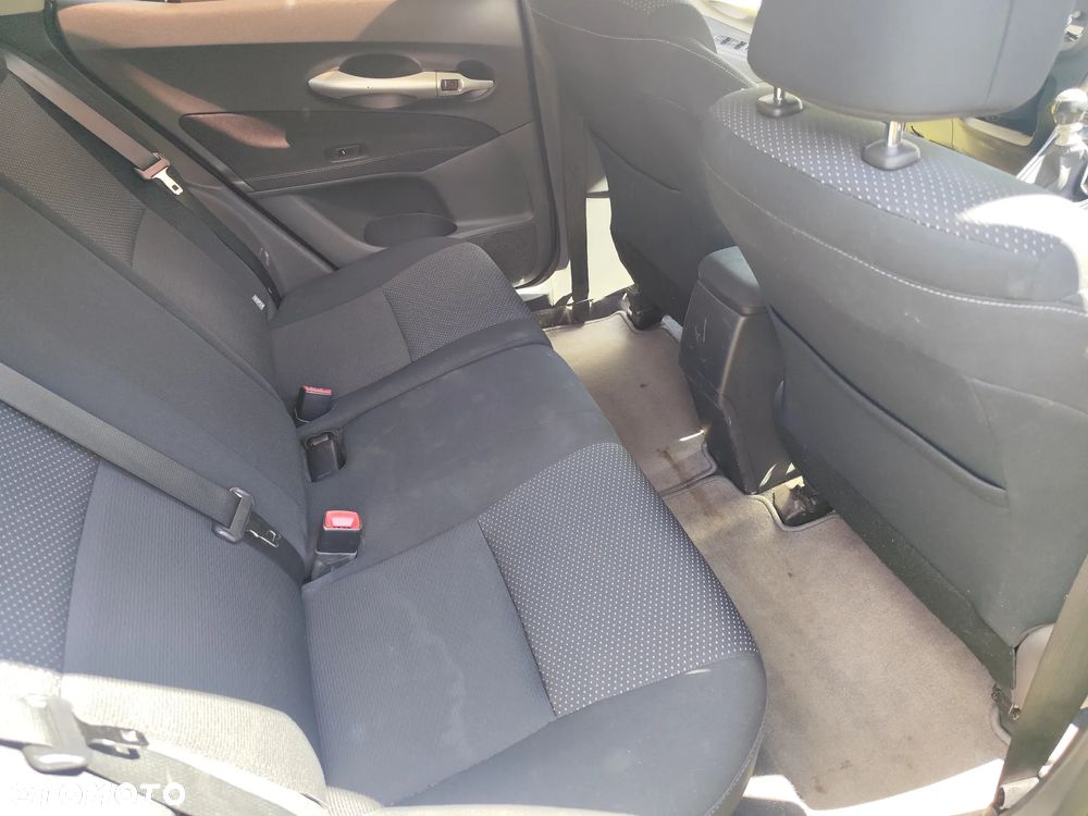 Toyota Auris 2.0 D-4D - 6