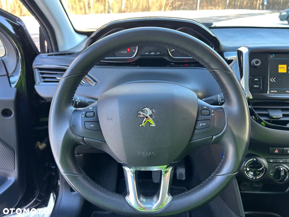 Peugeot 208 1.2 PureTech GPF Signature S&S - 10