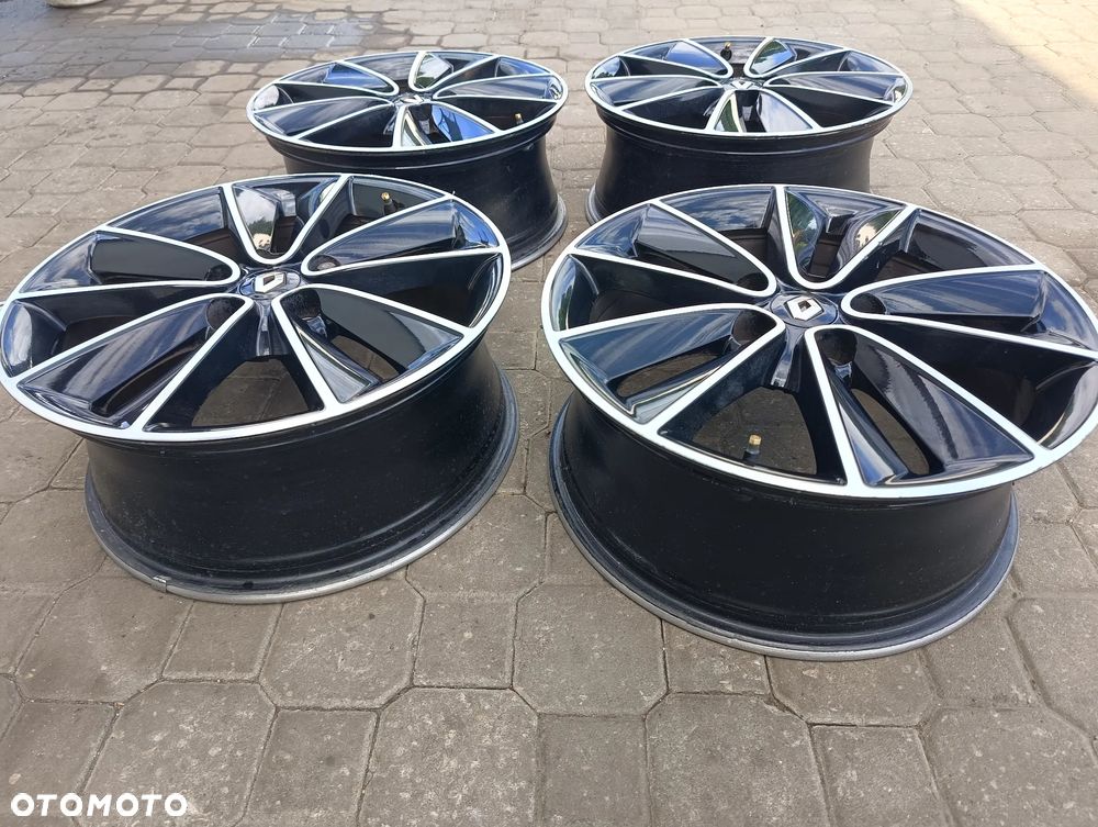 Felgi aluminiowe Renault Scenic Megane Talisman Laguna 7x17 ET49 5x114.3 - 7