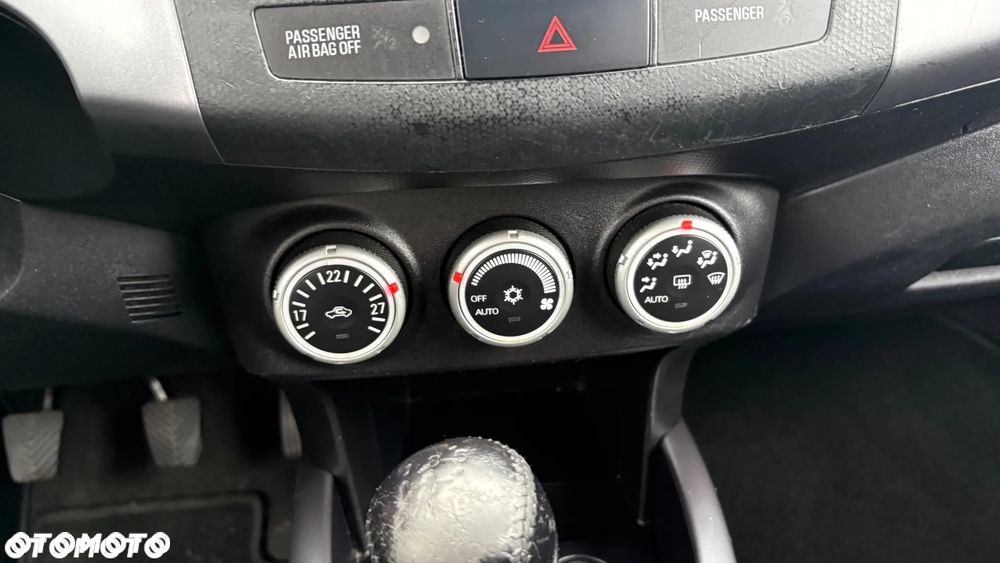 Mitsubishi Outlander 2.4 2WD Plus - 18