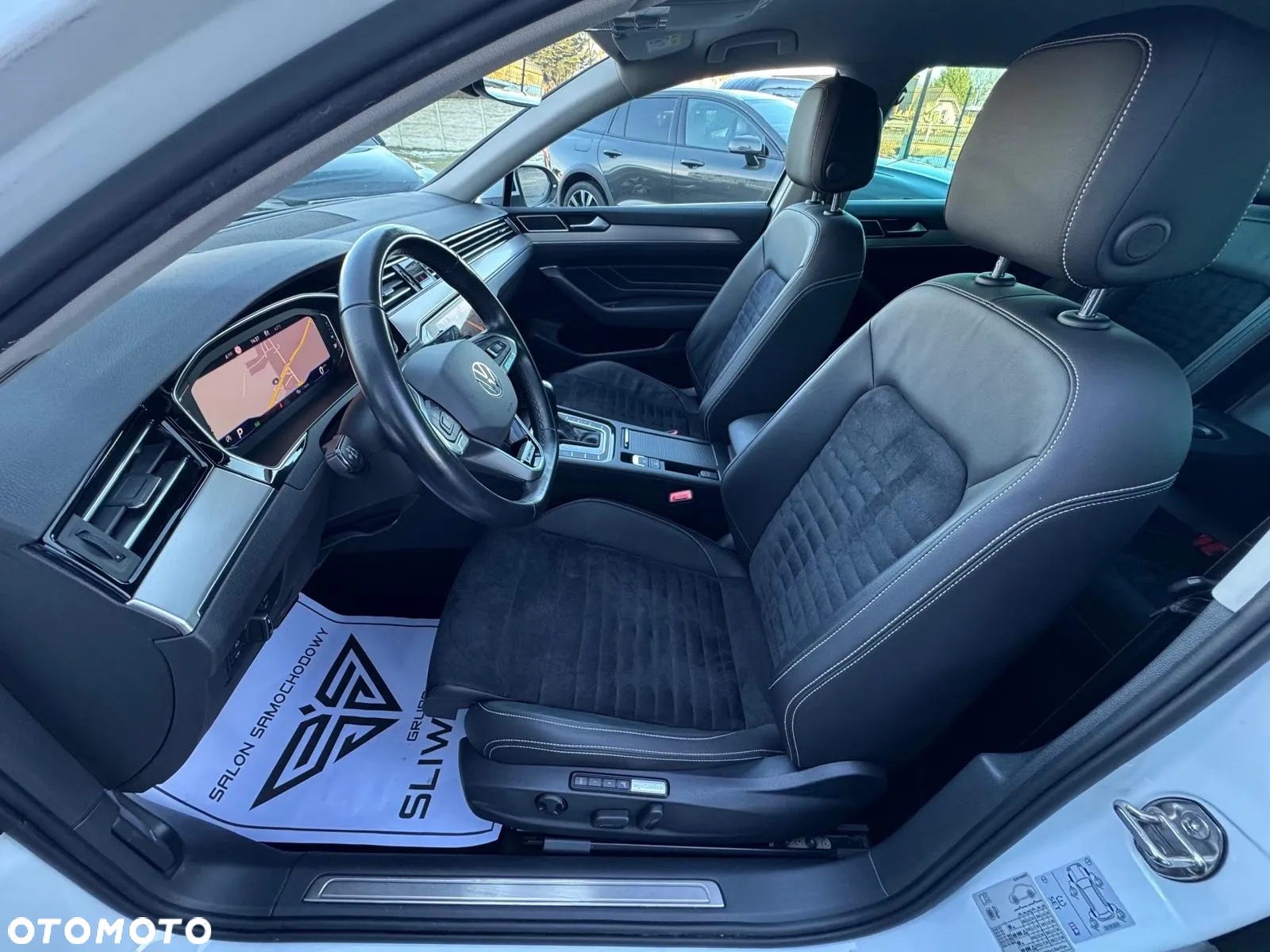 Volkswagen Passat 2.0 TDI 4Mot Elegance DSG - 23
