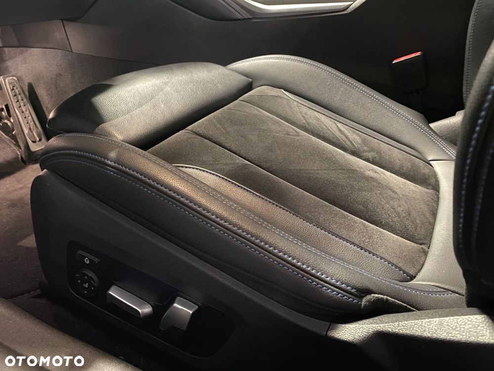 BMW Seria 2 220d M Sport - 11