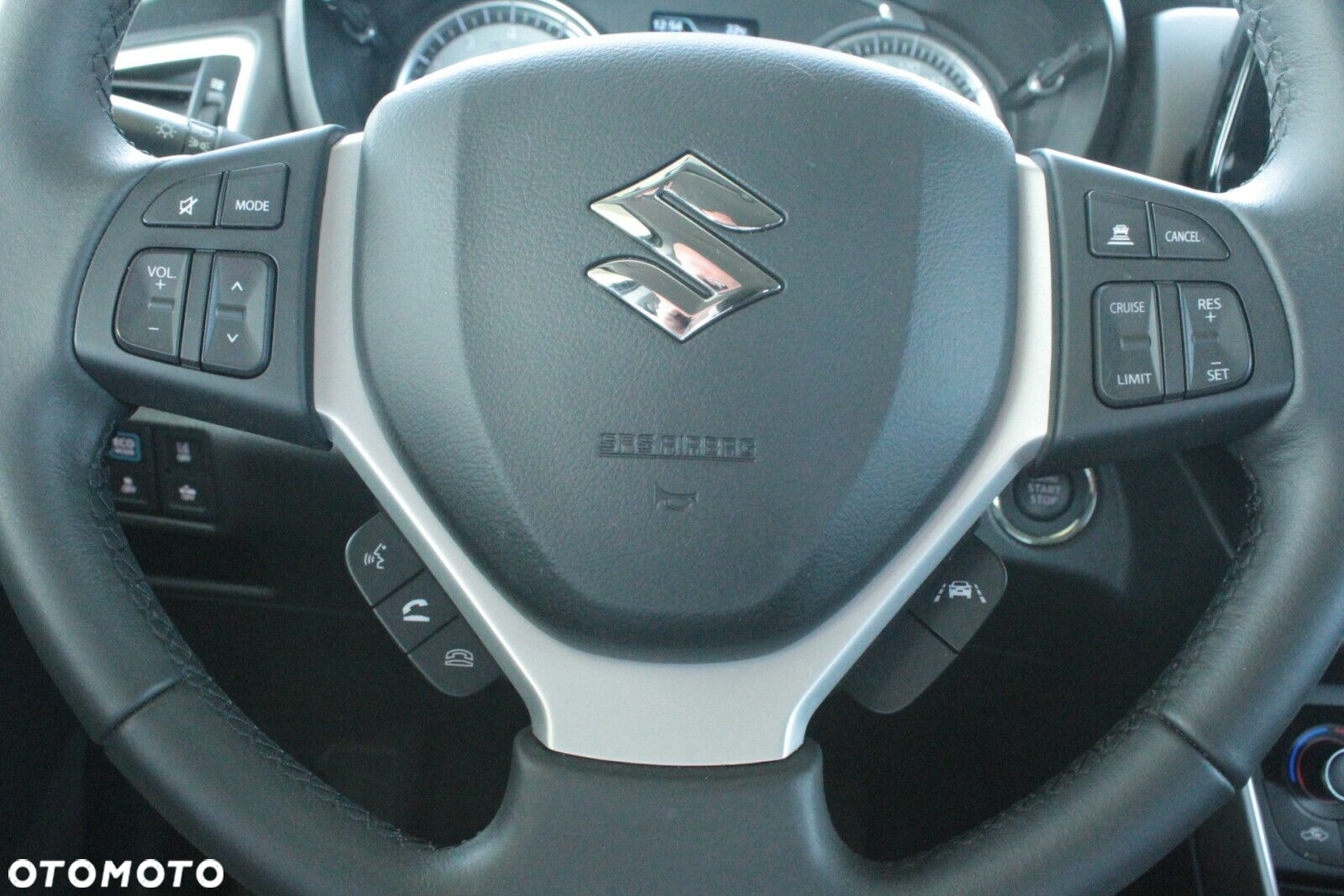Suzuki SX4 S-Cross - 14