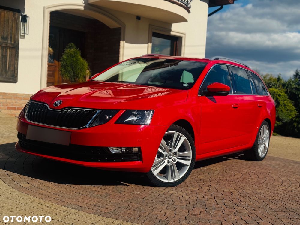 Skoda Octavia Combi 1.6 TDI DSG Premium Edition - 1