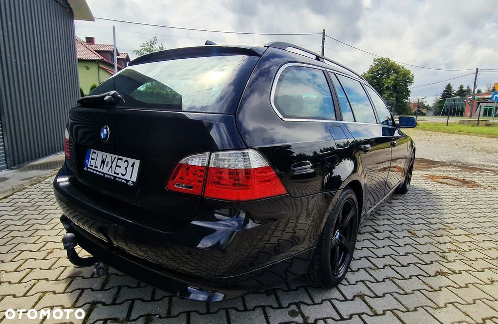 BMW Seria 5 520i - 22