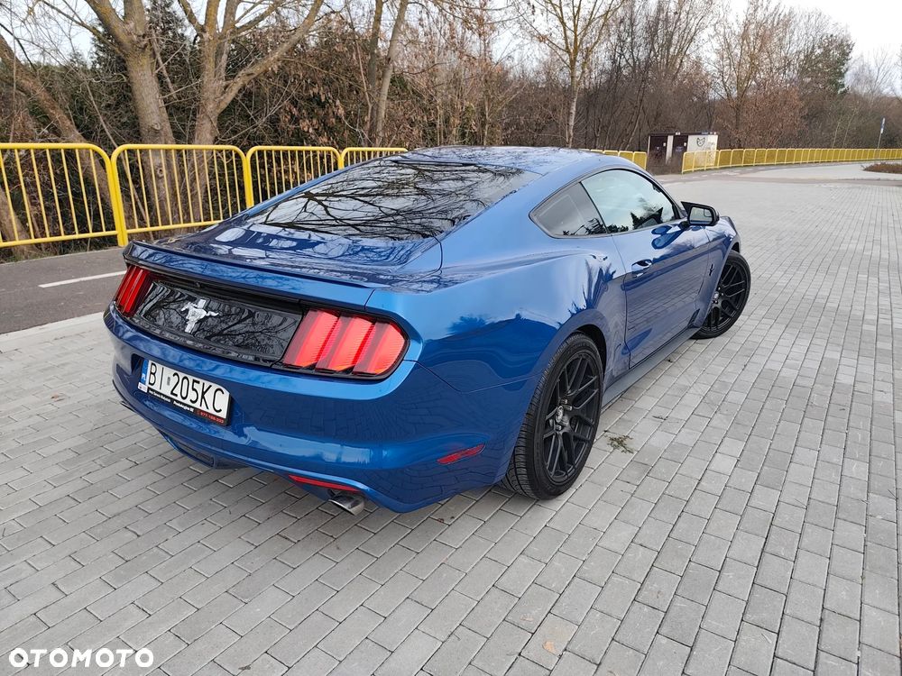 Ford Mustang - 5