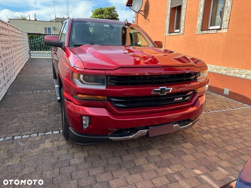 Chevrolet Silverado - 2
