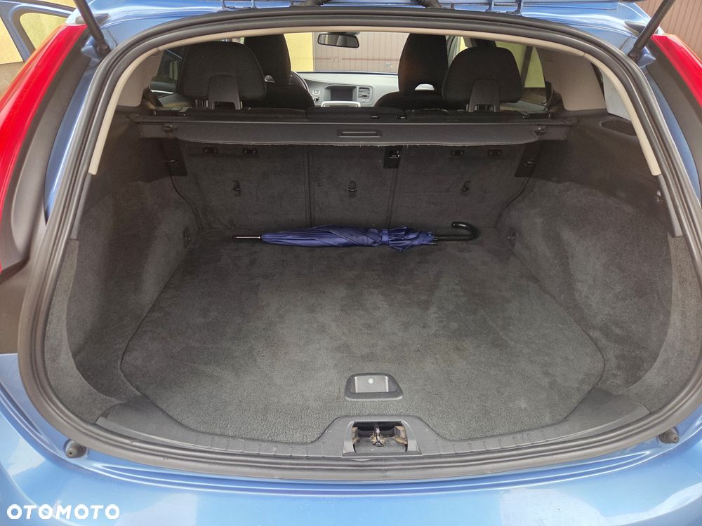 Volvo V60 D2 Momentum - 10