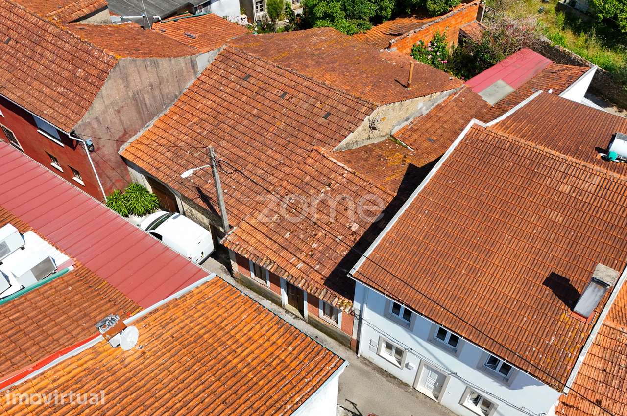 Moradia T2 em Ruínas com Logradouro na Pampilhosa do Botão - Grande imagem: 3/25