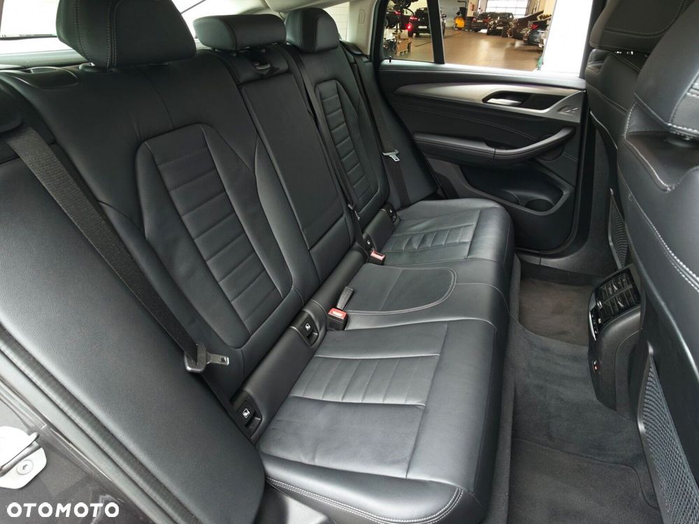 BMW X4 - 14