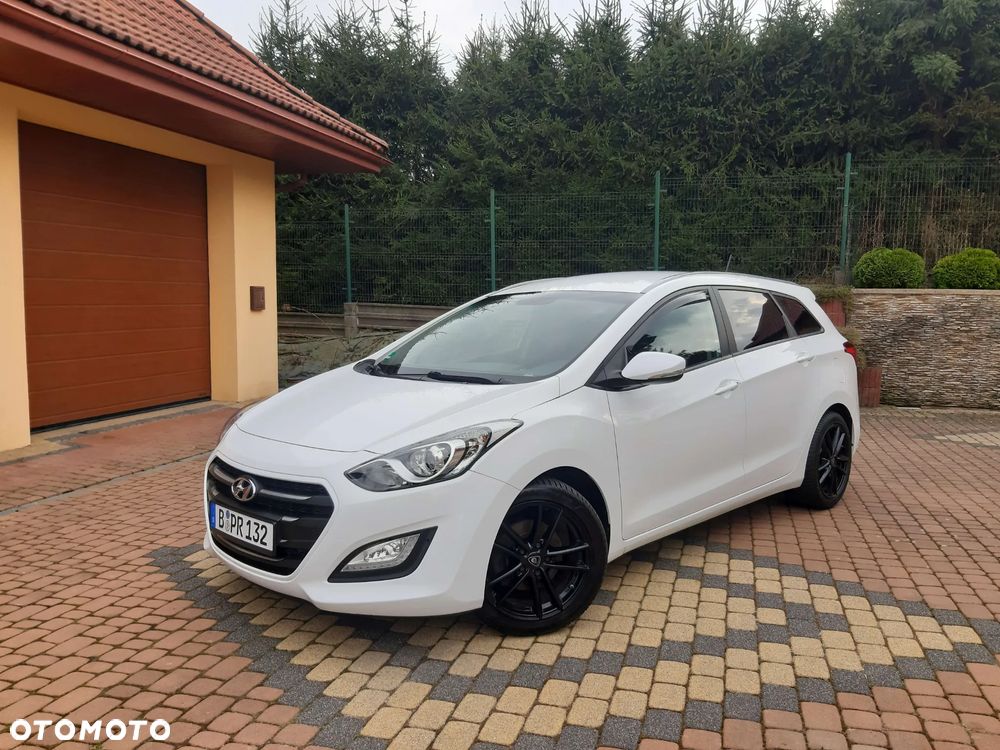 Hyundai i30 1.4 Premiere Comfort - 9