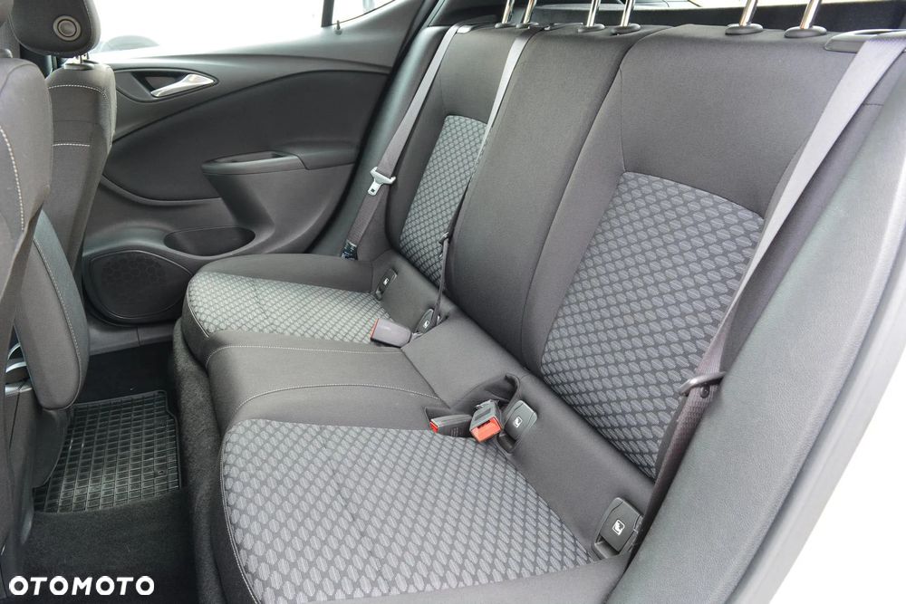 Opel Astra 1.4 T GPF Enjoy S&S - 27