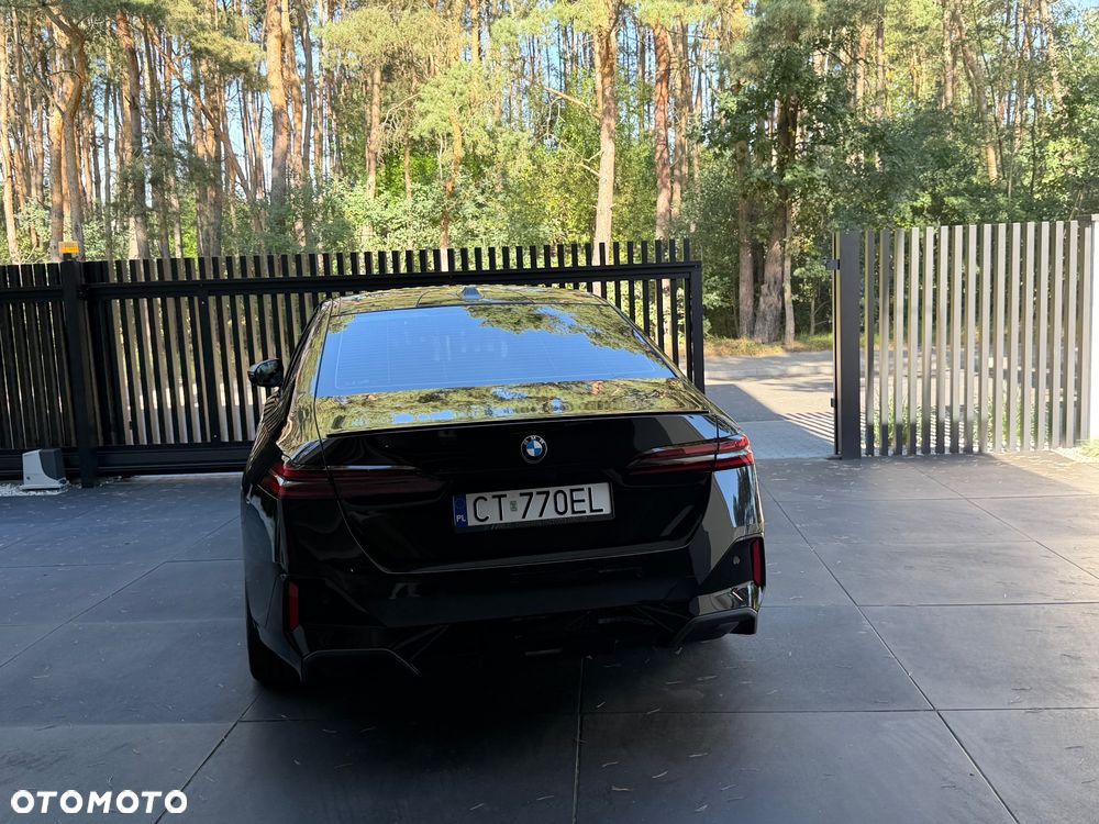 BMW Seria 5 530d xDrive mHEV sport - 11