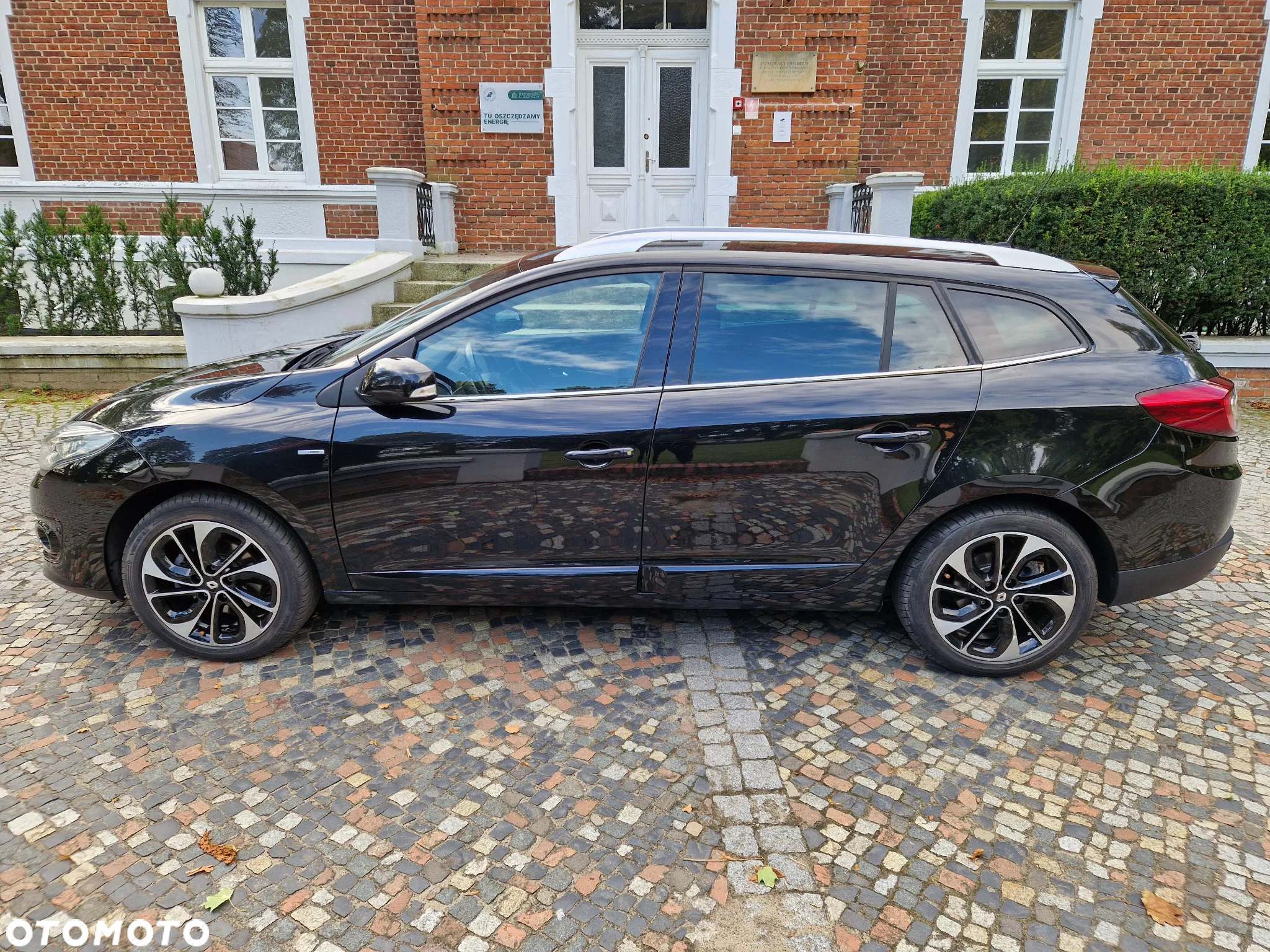 Renault Megane Grandtour ENERGY TCe 115 Start & Stop Bose Edition - 8