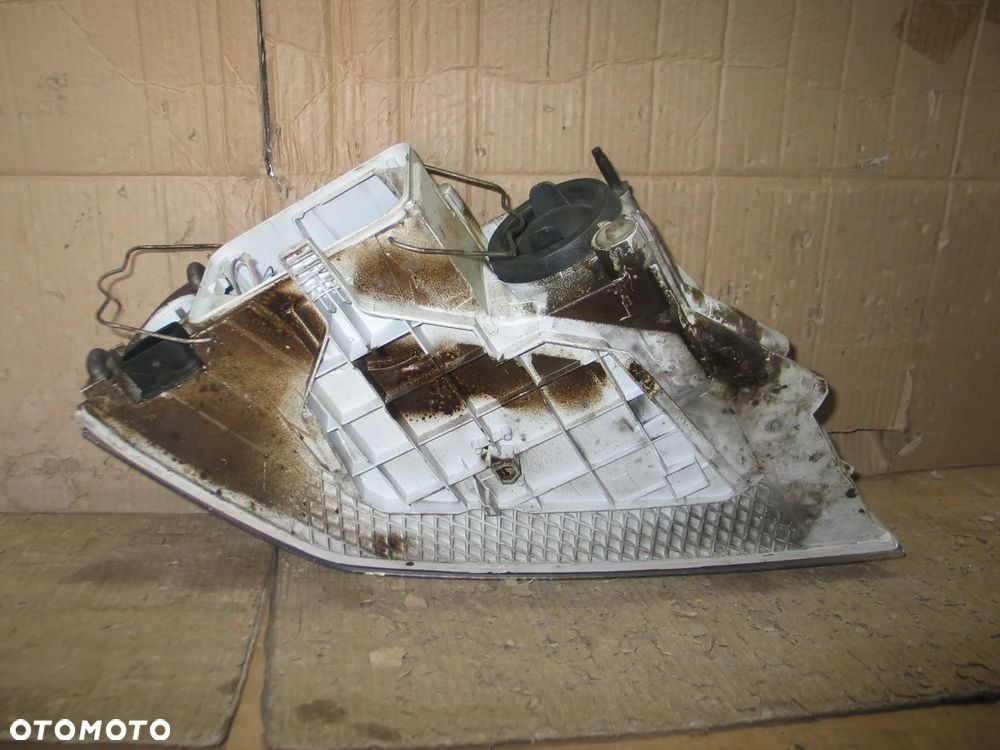 lampa lewy przod skoda octavia 2 II 04-08r. europa - 12