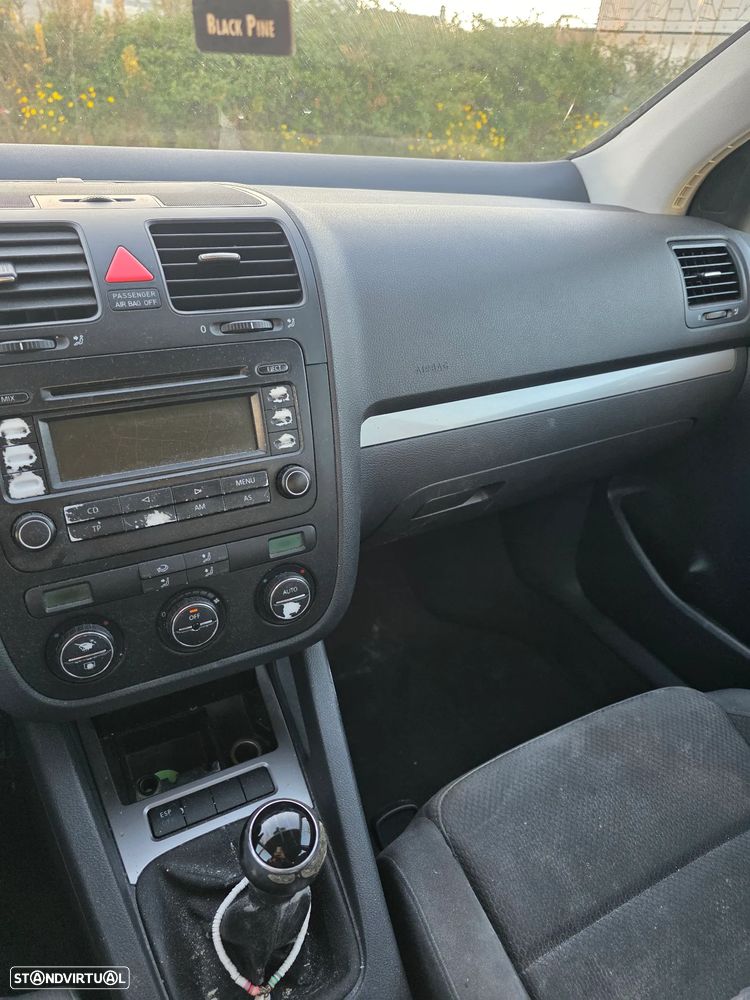 VW Golf 2.0 TDi Comfortline - 6