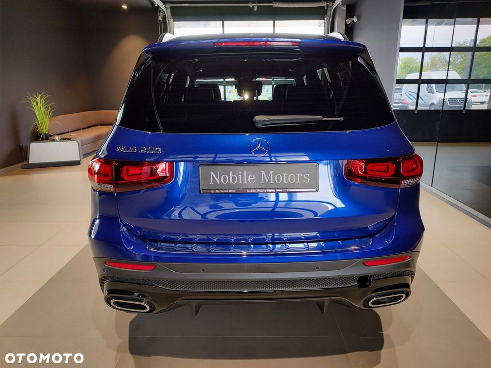 Mercedes-Benz GLB 200 AMG Line 7G-DCT - 4