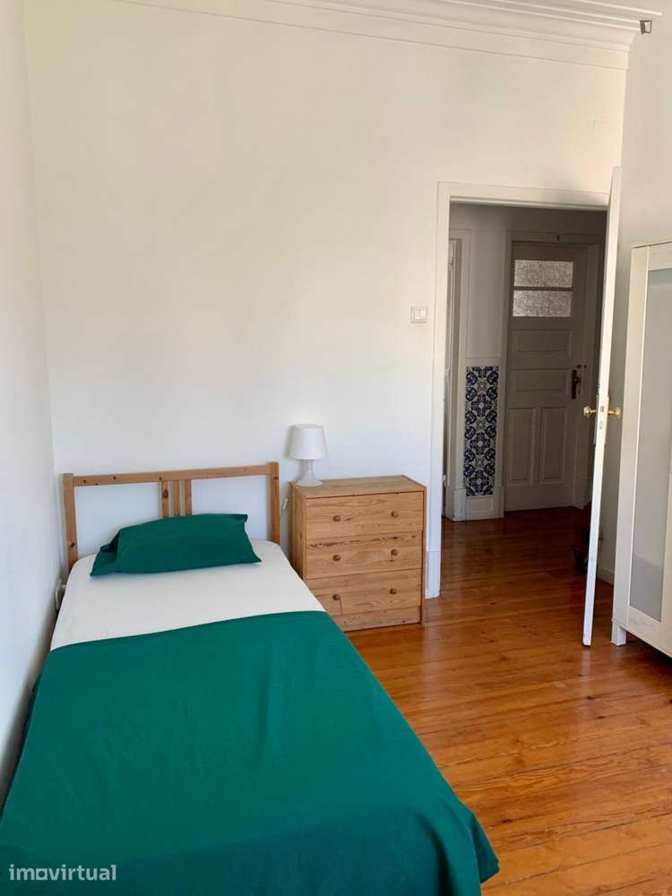 Quarto - localizado em Alameda Lisbon - Grande imagem: 5/16