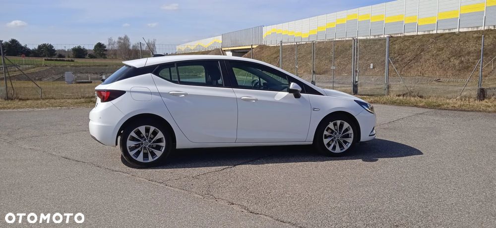 Opel Astra 1.6 D (CDTI) Start/Stop Dynamic - 16