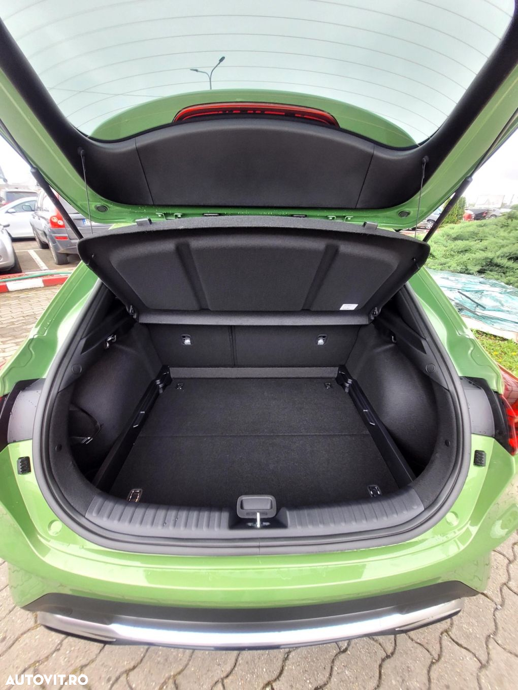 Kia XCeed - 10