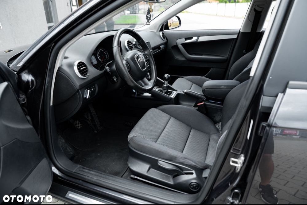 Audi A3 Sportback 2.0 TDI DPF S line Sportpaket - 19