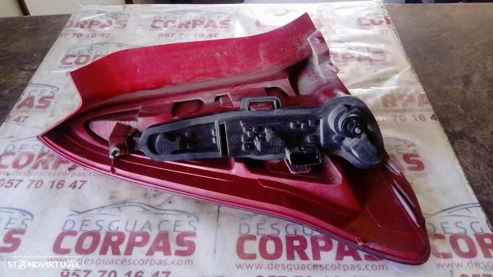 FAROLIM TRASEIRO DIREITO CITROEN C4 I 2005 - - 2