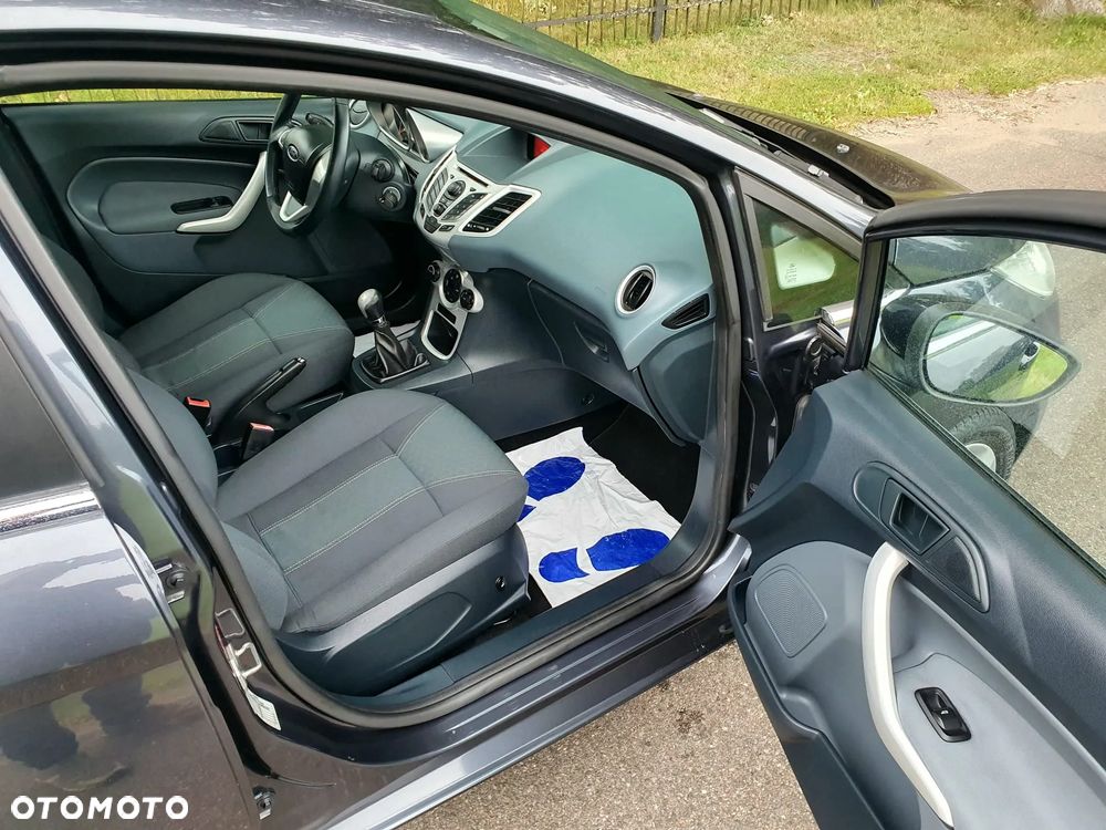 Ford Fiesta - 15