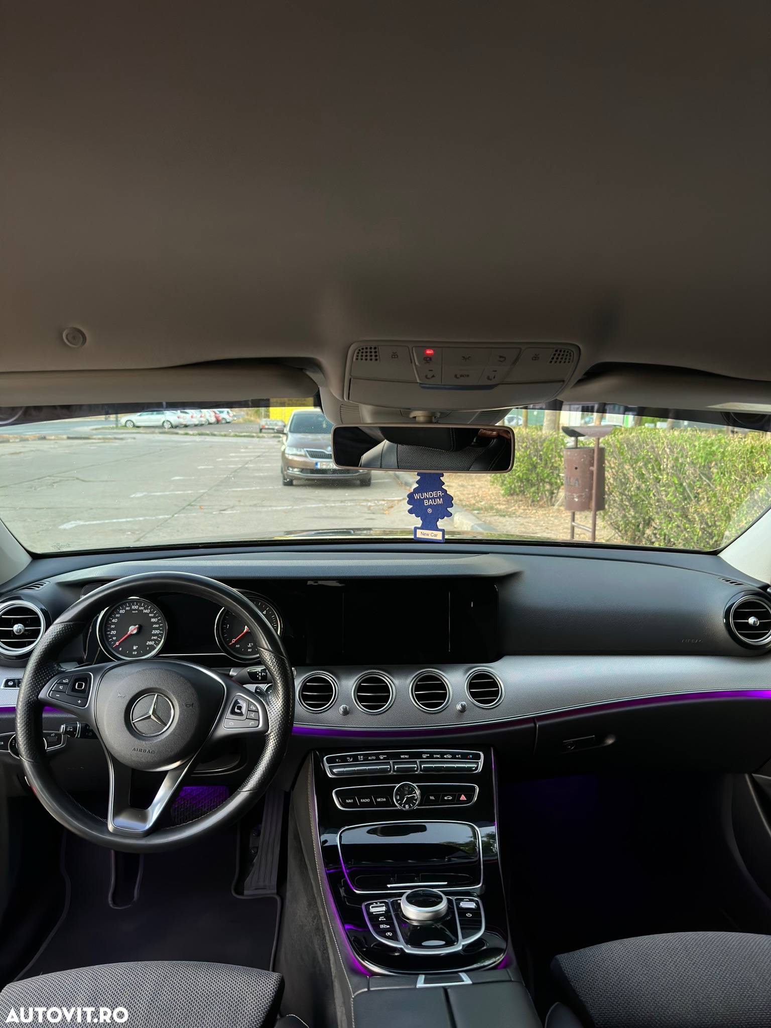 Mercedes-Benz E 220 d T 9G-TRONIC - 14