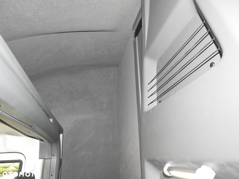 Iveco DAILY 35S18 NOWY PLANDEKA WEBASTO KLIMATYZACJA TEMPOMAT ASO  180KM - 39