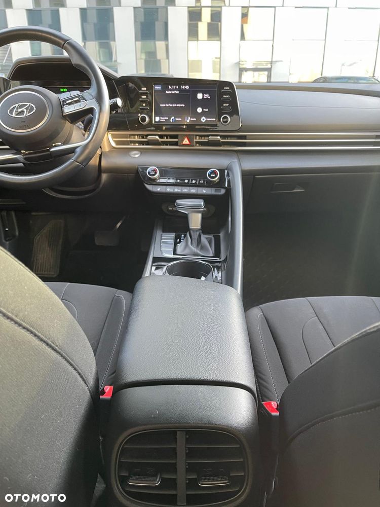 Hyundai Elantra 1.6 Smart CVT - 14