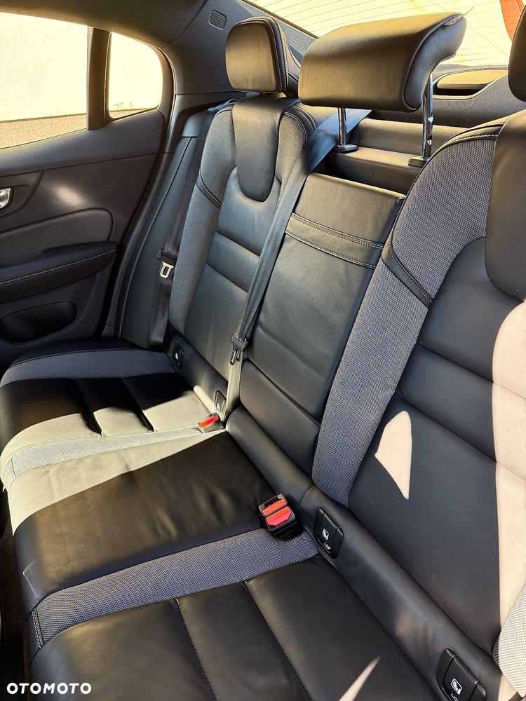 Volvo S60 - 22